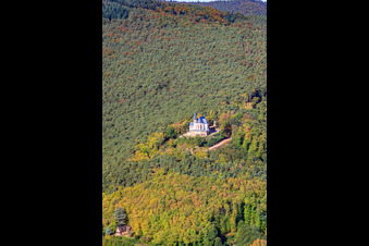 Chapelle Sainte-Anne à Burrweiler dans le département Rhénanie-Palatinat, Allemagne depuis l'avion