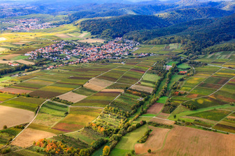 Vue aérienne de Dierbachtal à Oberotterbach dans le département Rhénanie-Palatinat, Allemagne