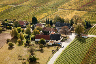 Vue aérienne de Landhotel Windhof dans le quartier de Windhof à Schweighofen dans le département Rhénanie-Palatinat, Allemagne