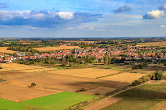 Vue aérienne de Vue de la ville depuis le sud-ouest à Steinfeld dans le département Rhénanie-Palatinat, Allemagne