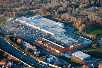 Vue oblique de Centre Luitpold à le quartier Maximiliansau in Wörth am Rhein dans le département Rhénanie-Palatinat, Allemagne