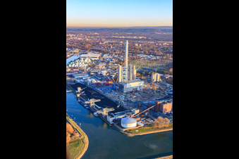 Vue oblique de Centrale électrique EnBW à le quartier Daxlanden in Karlsruhe dans le département Bade-Wurtemberg, Allemagne