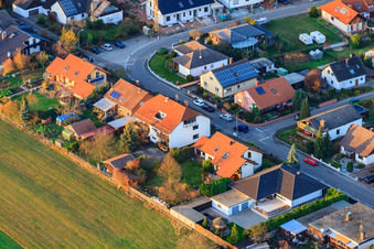 Vue d'oiseau de Anneau romain à Berg dans le département Rhénanie-Palatinat, Allemagne