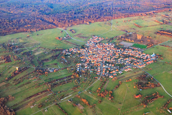 Vue aérienne de Du sud-ouest à le quartier Büchelberg in Wörth am Rhein dans le département Rhénanie-Palatinat, Allemagne