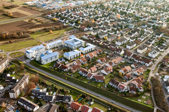 Vue aérienne de Rösselsbrünnle à le quartier Mörsch in Rheinstetten dans le département Bade-Wurtemberg, Allemagne