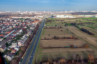 Vue aérienne de B36 depuis le sud à le quartier Forchheim in Rheinstetten dans le département Bade-Wurtemberg, Allemagne