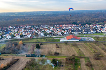 Vue aérienne de Monteur Edeka à Bietigheim dans le département Bade-Wurtemberg, Allemagne