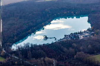Vue aérienne de Gravière d'Ottersdorf à Rastatt dans le département Bade-Wurtemberg, Allemagne