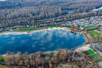 Vue aérienne de Zones riveraines du lac de la Guilde des pêcheurs Plittersdorf 1964 eV à le quartier Plittersdorf in Rastatt dans le département Bade-Wurtemberg, Allemagne