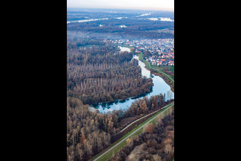 Vue aérienne de Vieux Rhin à le quartier Plittersdorf in Rastatt dans le département Bade-Wurtemberg, Allemagne