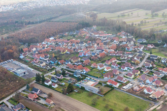 Vue d'oiseau de Schaffhouse-près-Seltz dans le département Bas Rhin, France