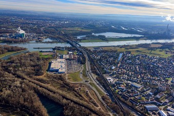 Vue aérienne de Itinéraire de la B10 jusqu'au pont du Rhin vers Karlsruhe à le quartier Maximiliansau in Wörth am Rhein dans le département Rhénanie-Palatinat, Allemagne
