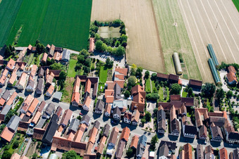 Vue oblique de Hôtel Restaurant Krone à le quartier Hayna in Herxheim bei Landau dans le département Rhénanie-Palatinat, Allemagne
