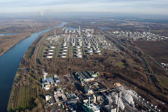 Vue aérienne de MIRO à le quartier Knielingen in Karlsruhe dans le département Bade-Wurtemberg, Allemagne