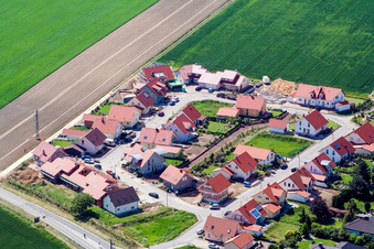 Vue aérienne de Nouvelle zone de développement Im Bannholz à le quartier Hayna in Herxheim bei Landau dans le département Rhénanie-Palatinat, Allemagne