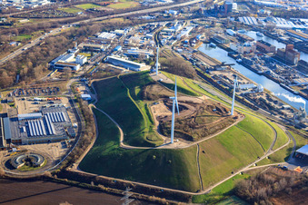 Vue aérienne de Décharge Ouest (Energy Mountain) à le quartier Knielingen in Karlsruhe dans le département Bade-Wurtemberg, Allemagne