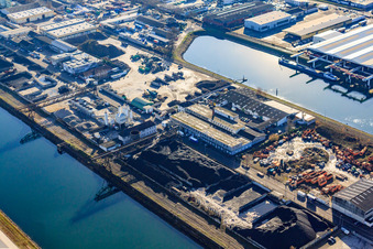 Vue aérienne de Dyckerhoff Beton GmbH & Co. KG sur Hansastr à le quartier Mühlburg in Karlsruhe dans le département Bade-Wurtemberg, Allemagne