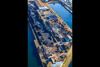 Vue aérienne de DERICHEBOURG Environnement sur la Hochbahnstrasse dans le port du Rhin à le quartier Mühlburg in Karlsruhe dans le département Bade-Wurtemberg, Allemagne