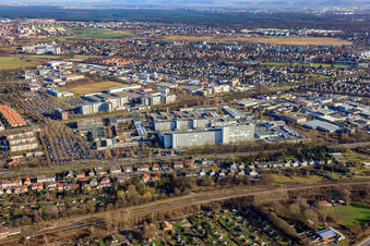 Siemens AG, site de fabrication et de développement Karlsruhe à le quartier Knielingen in Karlsruhe dans le département Bade-Wurtemberg, Allemagne d'en haut