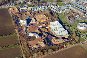 Vue aérienne de Raffinerie d'huile minérale Oberrhein, BEB Bioenergie Baden GmbH et Peter Gross Umwelt GmbH & Co. KG à le quartier Knielingen in Karlsruhe dans le département Bade-Wurtemberg, Allemagne