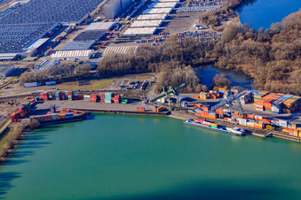 Vue aérienne de Contargo Worth au port de Wörth à le quartier Maximiliansau in Wörth am Rhein dans le département Rhénanie-Palatinat, Allemagne
