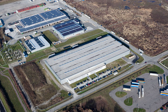 Vue oblique de Locaux de l'usine Europack GmbH dans la zone industrielle de Wörth-Oberwald à Wörth am Rhein dans le département Rhénanie-Palatinat, Allemagne