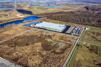 Vue oblique de Nouveau centre logistique Netto dans la zone industrielle d'Oberwald à Wörth am Rhein dans le département Rhénanie-Palatinat, Allemagne