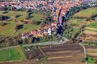 Vue aérienne de Hinterstädtel vu du sud à Jockgrim dans le département Rhénanie-Palatinat, Allemagne