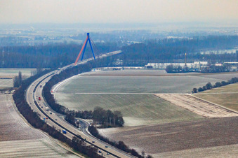 Vue aérienne de Spire, pont autoroutier sur le Rhin à Hockenheim dans le département Bade-Wurtemberg, Allemagne