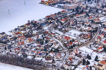 Vue aérienne de Anneau du château à Kandel dans le département Rhénanie-Palatinat, Allemagne
