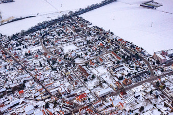 Vue aérienne de Castle Ring en hiver avec de la neige à Kandel dans le département Rhénanie-Palatinat, Allemagne