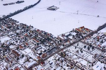 Photographie aérienne de Castle Ring en hiver avec de la neige à Kandel dans le département Rhénanie-Palatinat, Allemagne