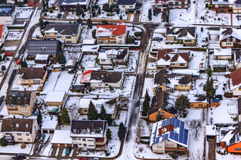 Photographie aérienne de Fleckensteinstraße sous la neige à Freckenfeld dans le département Rhénanie-Palatinat, Allemagne
