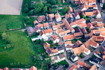 Vue aérienne de Jägerstr à le quartier Büchelberg in Wörth am Rhein dans le département Rhénanie-Palatinat, Allemagne