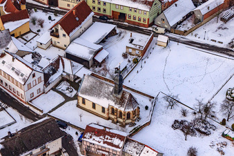 Vue aérienne de Église Sainte-Anne près de Snow à Dierbach dans le département Rhénanie-Palatinat, Allemagne