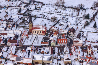 Vue aérienne de Église Saint-Martin près de Snow à Steinweiler dans le département Rhénanie-Palatinat, Allemagne