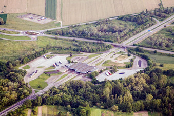 Vue aérienne de Poste frontière B9 à Lauterbourg dans le département Bas Rhin, France