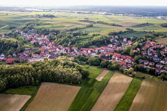 Vue aérienne de Winzenbach dans le département Bas Rhin, France