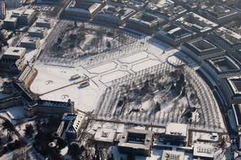 Verrouillage à le quartier Innenstadt-West in Karlsruhe dans le département Bade-Wurtemberg, Allemagne d'en haut