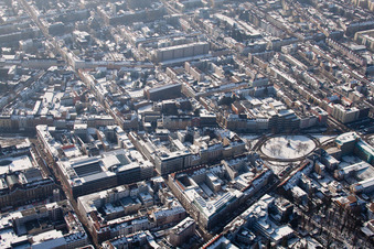 Vue aérienne de Porte de Mühlburger à le quartier Innenstadt-West in Karlsruhe dans le département Bade-Wurtemberg, Allemagne
