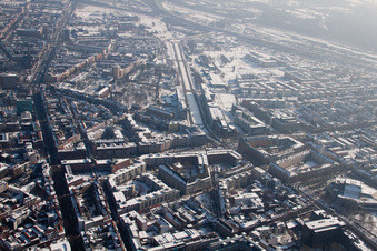Vue aérienne de Kriegsstraße Fritz-ErlerStr à le quartier Südstadt in Karlsruhe dans le département Bade-Wurtemberg, Allemagne