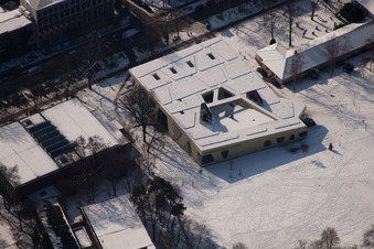 Vue aérienne de Cafétéria de l'Université des sciences appliquées à le quartier Innenstadt-West in Karlsruhe dans le département Bade-Wurtemberg, Allemagne