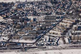 Vue aérienne de De l'est à le quartier Nordweststadt in Karlsruhe dans le département Bade-Wurtemberg, Allemagne