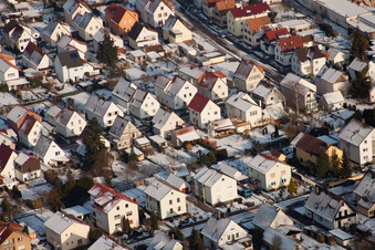 Photographie aérienne de La colonie de Gartenstadt gelée en hiver à Kandel dans le département Rhénanie-Palatinat, Allemagne