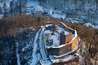 Vue oblique de Ruines de Landeck à Klingenmünster dans le département Rhénanie-Palatinat, Allemagne