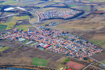 Vue aérienne de Vue de la ville depuis le sud-est à Neupotz dans le département Rhénanie-Palatinat, Allemagne