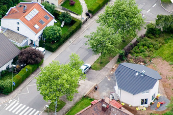Vue aérienne de SW, Schwarzwaldstr à le quartier Südweststadt in Pforzheim dans le département Bade-Wurtemberg, Allemagne