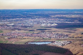 Vue aérienne de Du nord-ouest à le quartier Neuthard in Karlsdorf-Neuthard dans le département Bade-Wurtemberg, Allemagne