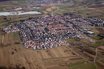 Vue aérienne de De l'ouest à le quartier Spöck in Stutensee dans le département Bade-Wurtemberg, Allemagne