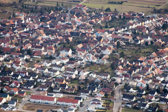 Vue aérienne de Aperçu de l'emplacement à le quartier Neuthard in Karlsdorf-Neuthard dans le département Bade-Wurtemberg, Allemagne